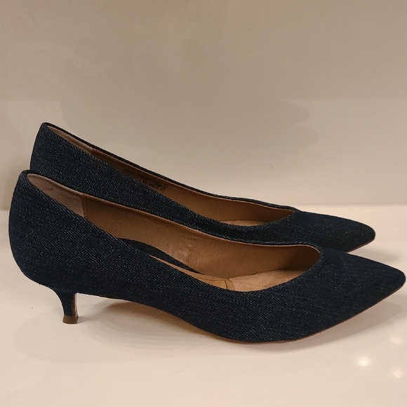 Vionic Kit Josie Dark Blue Denim Kitten Heel Pumps NWOT - Picture 2 of 10